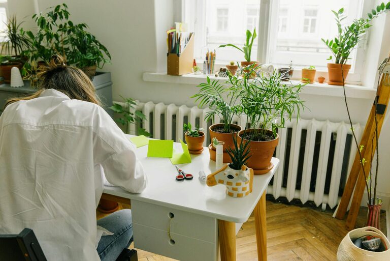 Tips for Creating a Relaxing Home Workspace to Boost Productivity